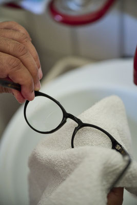Anti-SchlerggÃ¤-Schuum von MIOSELECTION ist die perfekte und desinfizierende Brillenreinigung